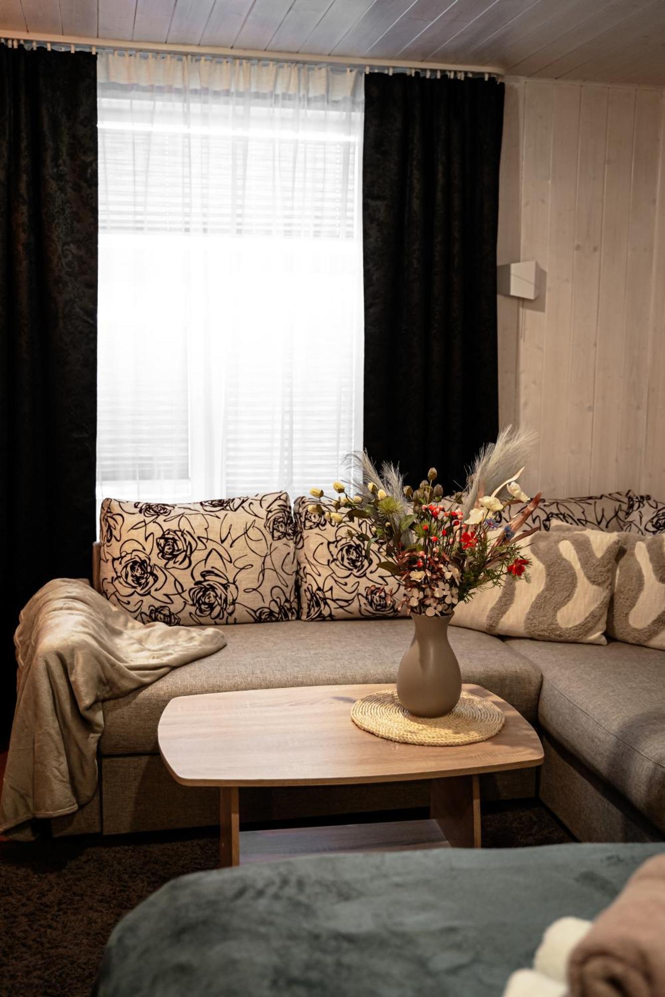 Aare Accommodation فالغا المظهر الخارجي الصورة